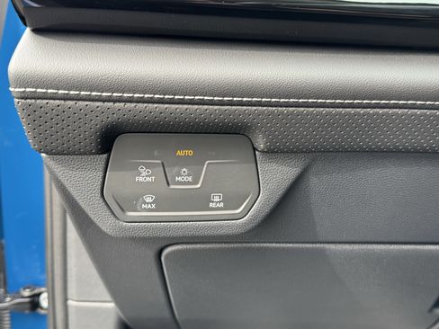 Used 2026 Volkswagen Atlas SE FWD image 28