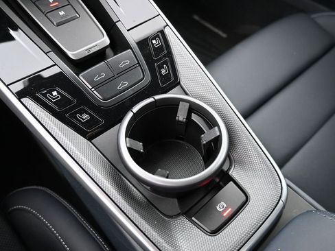 Certified 2025 Porsche 911 Carrera RWD image 19