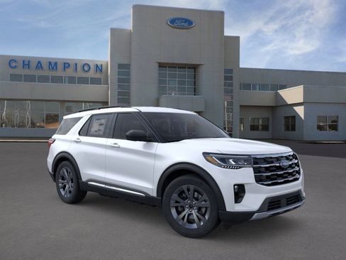 New 2025 Ford Explorer Active w/ Active Comfort Package image 7