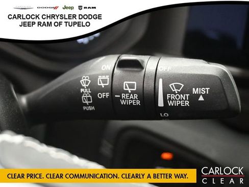 Used 2025 Jeep Wrangler Sahara image 17