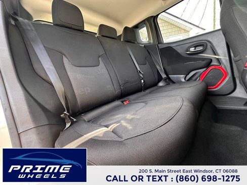 Used 2015 Jeep Renegade Latitude image 15