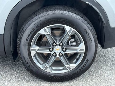 Used 2025 Chevrolet Blazer LT AWD/4WD image 19