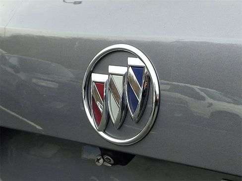 Used 2021 Buick Envision Essence w/ Technology Package I image 31