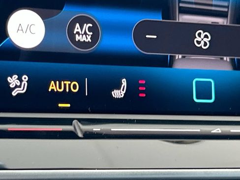 Certified 2026 Volkswagen Tiguan S FWD image 24