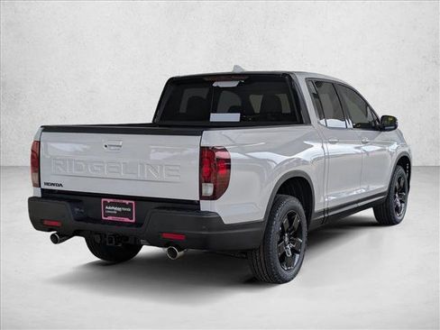 New 2026 Honda Ridgeline Black Edition image 2