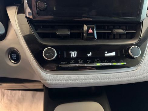 Used 2024 Toyota Corolla SE image 21