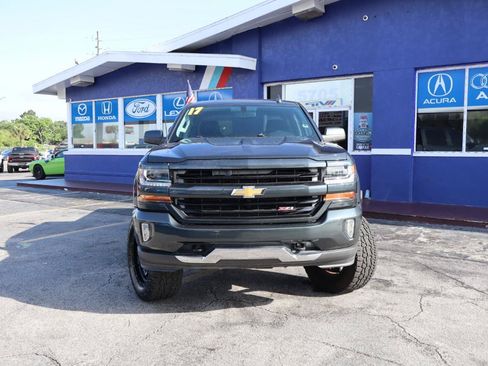 Used 2017 Chevrolet Silverado 1500 LT w/ All Star Edition AWD/4WD image 8