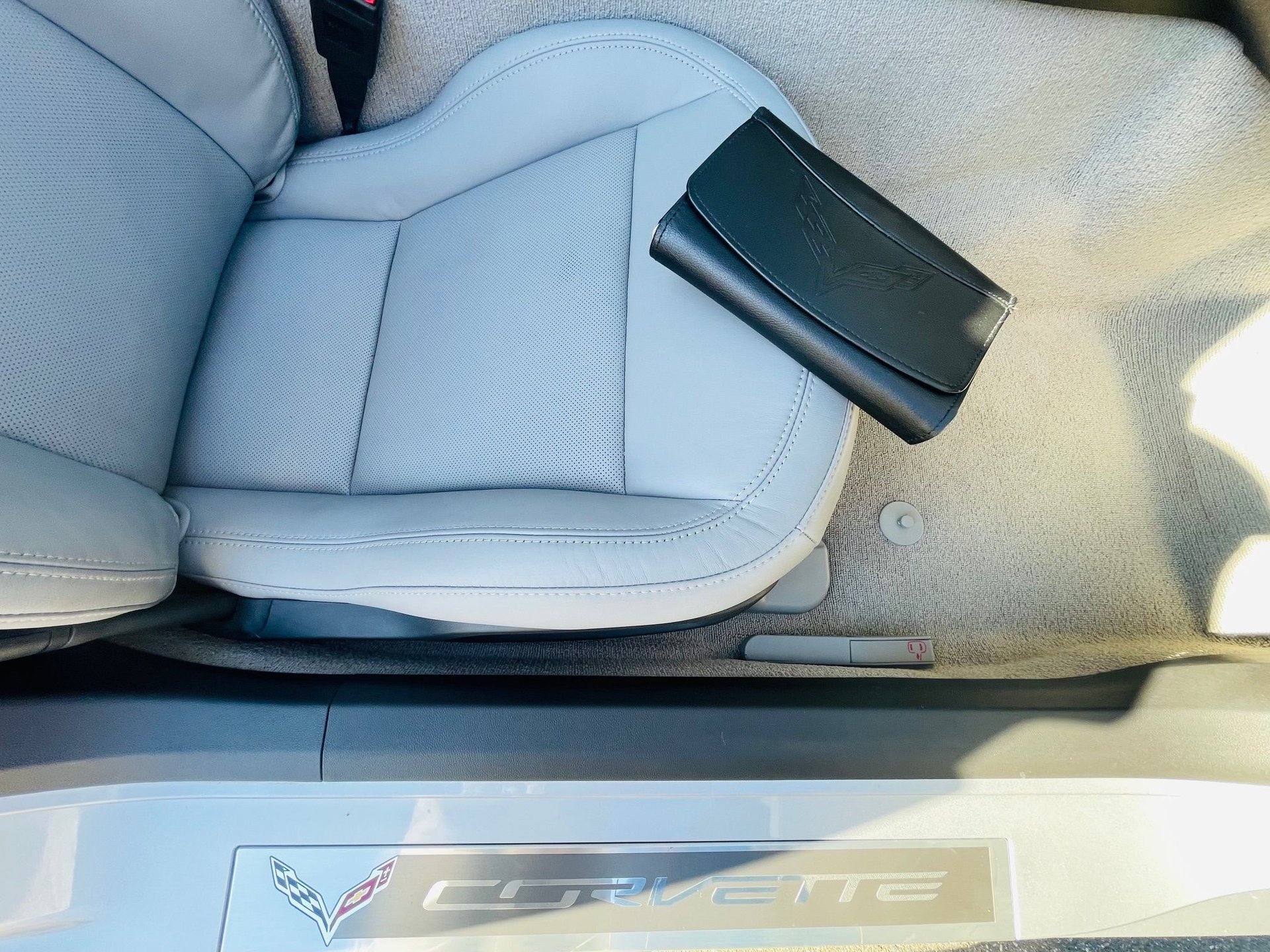 Used 2015 Chevrolet Corvette Stingray Convertible w/ 2LT Preferred Equipment Group RWD image 44