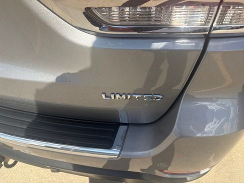 Used 2020 Jeep Grand Cherokee Limited AWD/4WD image 5