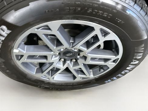 Used 2025 Ford Expedition Max Active RWD image 11