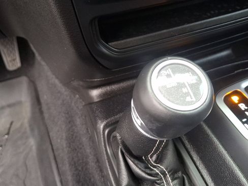 Used 2018 Jeep Wrangler Unlimited Sahara w/ Quick Order Package 24M Moab AWD/4WD image 26