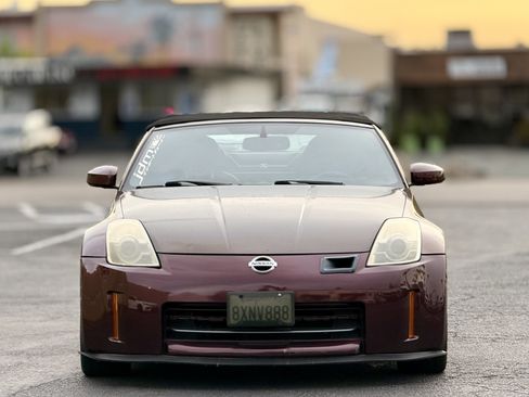Used 2006 Nissan 350Z Grand Touring RWD image 4