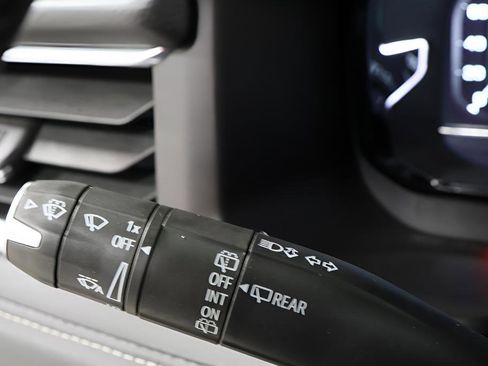 Used 2024 GMC Yukon Denali Ultimate image 16