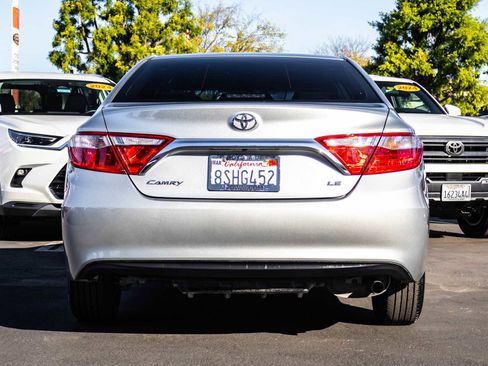 Certified 2017 Toyota Camry LE image 8
