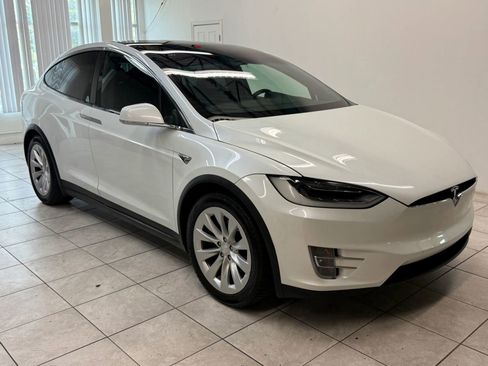 Used 2018 Tesla Model X 100D image 1