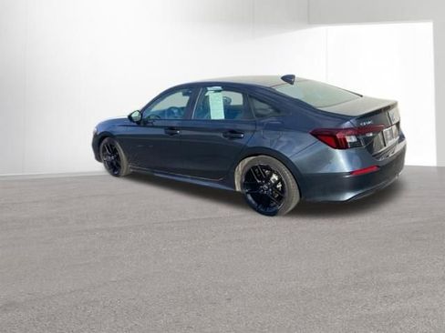 Used 2025 Honda Civic Sport image 4