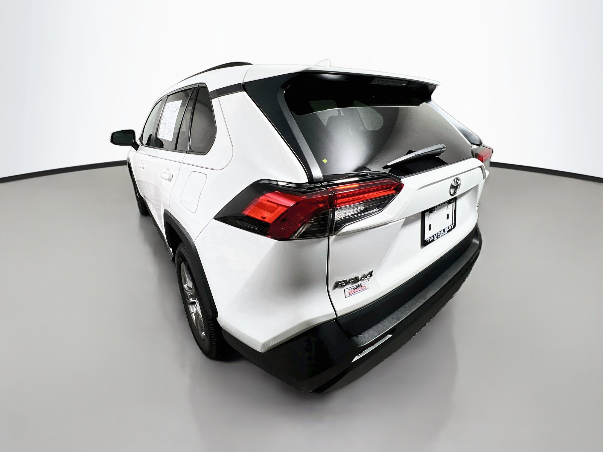 Used 2023 Toyota RAV4 XLE w/ Convenience Package FWD image 8