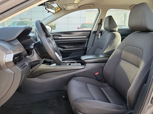 Used 2023 Nissan Altima 2.5 SV image 19