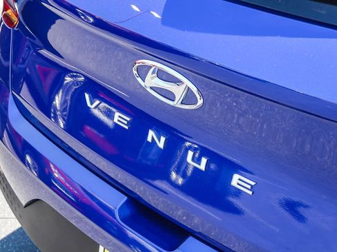 Certified 2024 Hyundai Venue SE FWD image 9