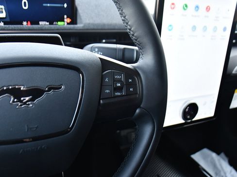 Used 2025 Ford Mustang Mach-E Premium image 33