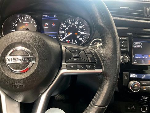 Used 2019 Nissan Rogue SV AWD/4WD image 23
