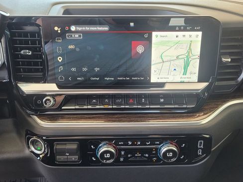Used 2025 GMC Sierra 1500 Elevation AWD/4WD image 10