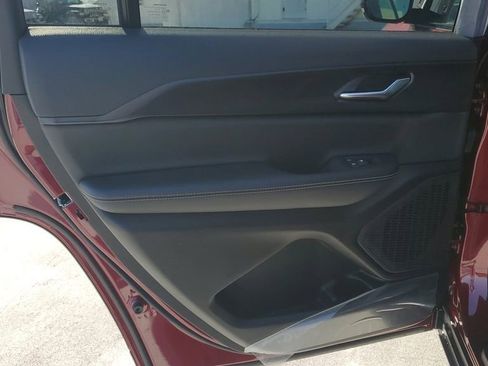 New 2025 Jeep Grand Cherokee L Altitude image 18