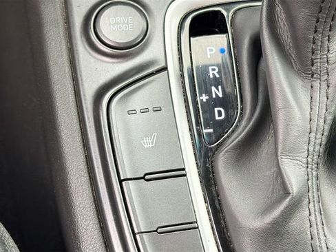 Used 2019 Hyundai Kona Limited image 17