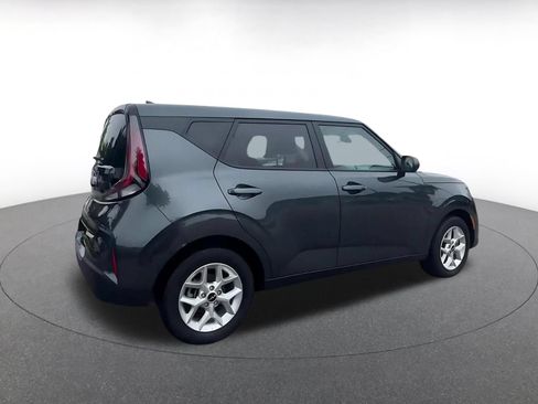 Used 2025 Kia Soul LX w/ LX Technology Package FWD image 15