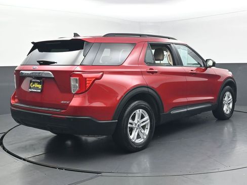 Used 2022 Ford Explorer XLT w/ Equipment Group 202A AWD/4WD image 5