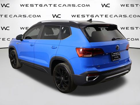 Used 2023 Volkswagen Taos SE w/ Panoramic Sunroof Package image 47