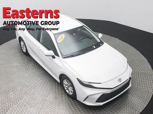 Used 2025 Toyota Camry LE FWD image 3
