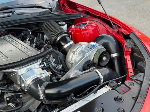 Used 2018 Chevrolet Camaro ZL1 RWD image 10