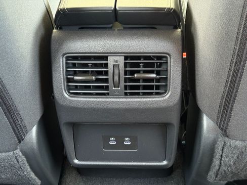 Used 2025 Nissan Rogue SV AWD/4WD image 28