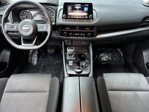 Used 2024 Nissan Rogue SV image 15