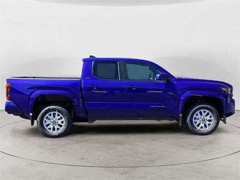 Certified 2025 Toyota Tacoma SR5 image 6