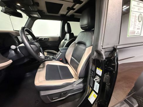 Used 2024 Ford Bronco Wildtrak AWD/4WD image 12