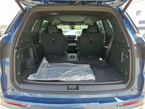 Certified 2025 Buick Enclave Avenir w/ Super Cruise Package AWD/4WD image 35