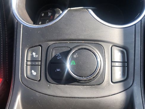 Used 2020 GMC Terrain SLT w/ Preferred Package image 17