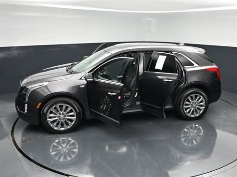 Used 2017 Cadillac XT5 Premium Luxury AWD/4WD image 29