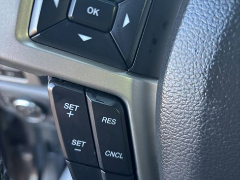 Used 2022 Ford F350 Lariat w/ Tremor Off-Road Package image 33