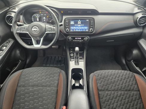 Used 2022 Nissan Kicks SR w/ Interior Electronics Package image 25