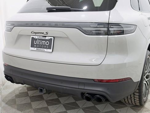 Used 2021 Porsche Cayenne S image 12
