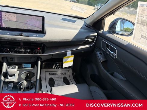 New 2026 Nissan Rogue Platinum w/ Platinum Premium Package AWD/4WD image 34
