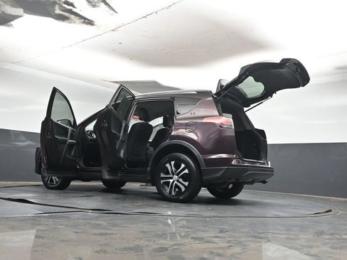 Used 2016 Toyota RAV4 LE FWD image 39