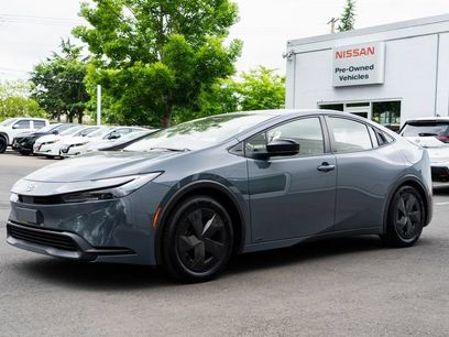 Used 2023 Toyota Prius LE