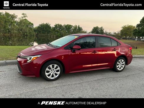 Used 2023 Toyota Corolla LE image 1
