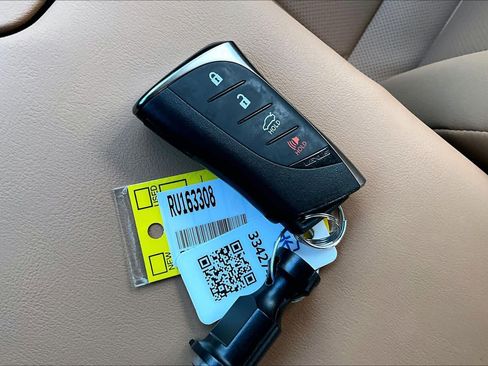 Used 2024 Lexus ES 350 w/ Premium Package image 15