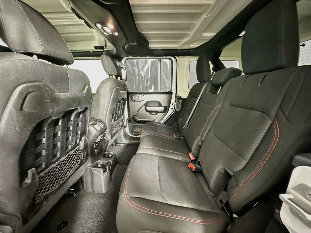 Used 2021 Jeep Wrangler Unlimited Rubicon w/ Cold Weather Group AWD/4WD image 23