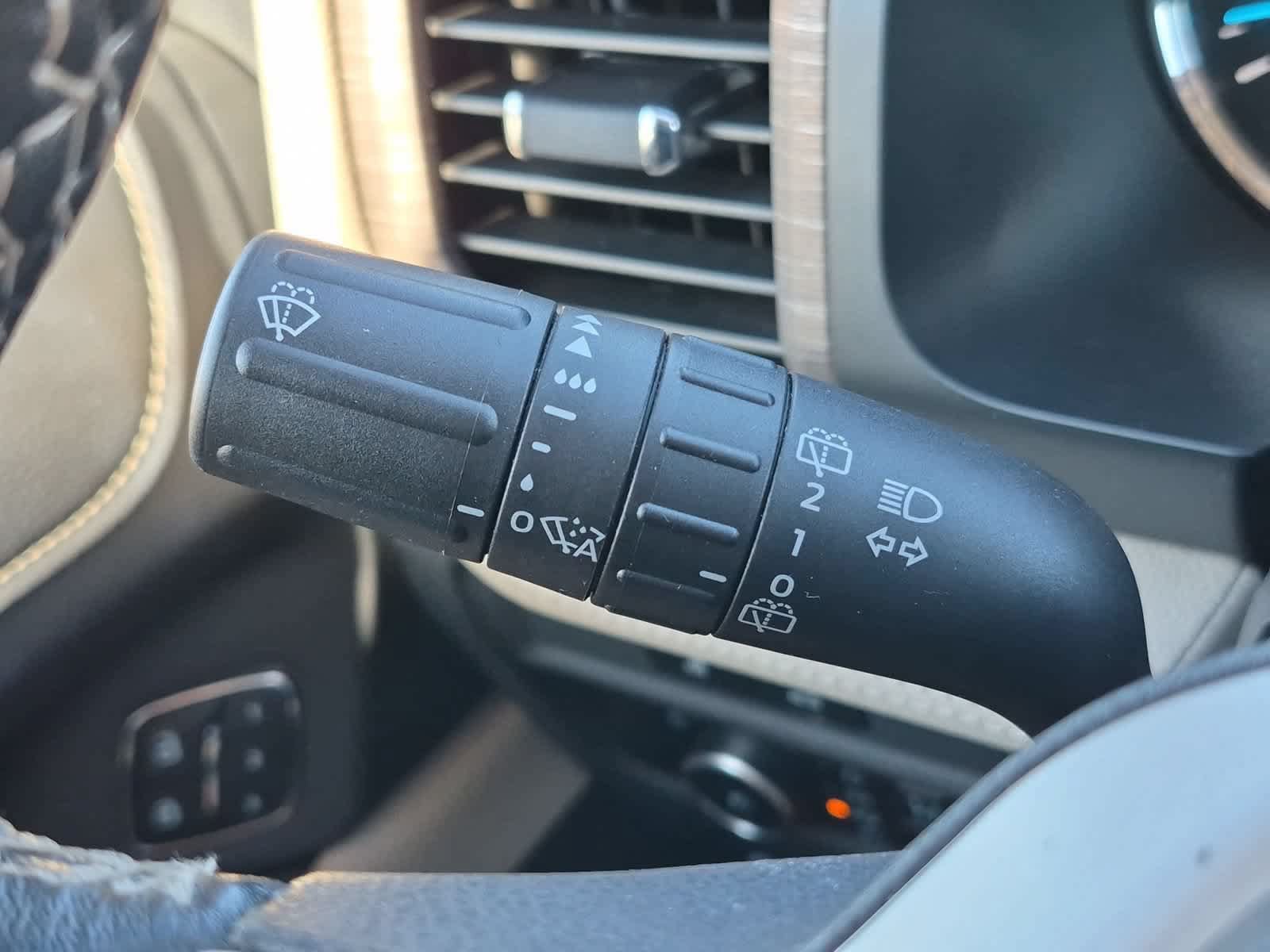 Used 2023 Ford Expedition Limited AWD/4WD image 27